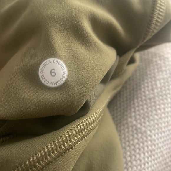NWOT Lululemon Leggings - Picture 7 of 8